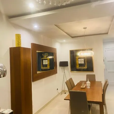 Apartament Center *